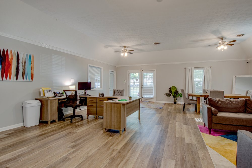 THE EDISON Updated May 2024 33 Photos 1512 East 10th St