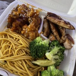 chicken, broccoli and noodles chicken, broccoli and noodles