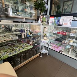 Xuan Lan Skin Care - Cosmetics: lashes, facial serums, makeup, some hair products, Lastisse too!
