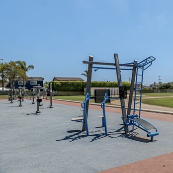Marine View Middle School - Workout equipment for the students - Elementary Schools Near Me - Huntington Beach, California Marine View Middle School - Workout equipment for the students - Elementary Schools Near Me - Huntington Beach, California