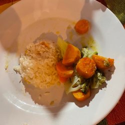 Chile's Pepper - Rice & steamed vegetables