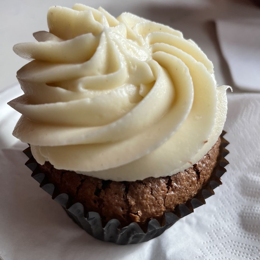 Lavender Moon Cupcakery - Bakeries Near Me - Alexandria, Virginia Lavender Moon Cupcakery - Bakeries Near Me - Alexandria, Virginia