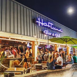 Hot Tuna - Awesome outdoor area & fire pits