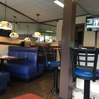 Silver Spoon Diner - I guess they do have TVs - Diners Near Me - Clarks Summit, Pennsylvania