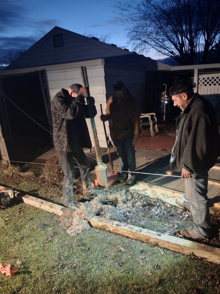 Slide of B & T Contracting