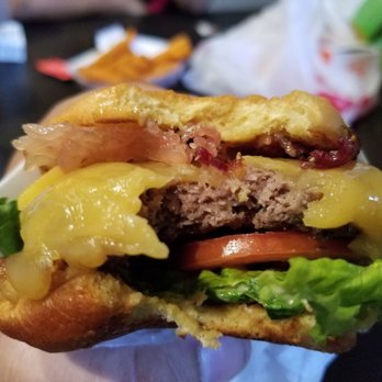 Halalbee's - Burgers Near Me - Jamaica, New York