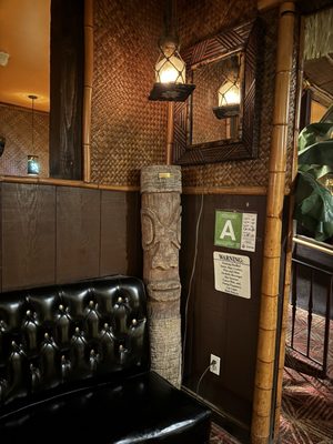 Damon's Steak House by null