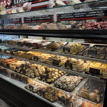 Claro's Italian Markets - Delis Near Me - Arcadia, California