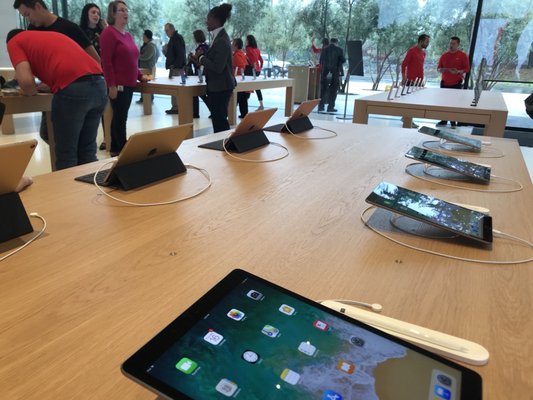 Apple Apple Park Visitor Center by null