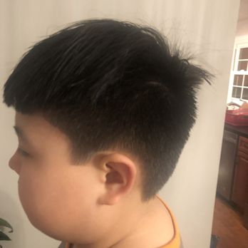Unique Reflections - Child haircut - $25 - Barbers Near Me - Herndon, Virginia