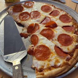 Fat Boy's Pizza - Pepperoni Pizza