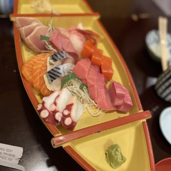Ginza - Sashimi boat - Sushi Bars Near Me - Bellevue, Washington Ginza - Sashimi boat - Sushi Bars Near Me - Bellevue, Washington