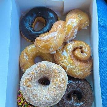 Ray's Donuts - Donuts Near Me - Warner Robins, Georgia Ray's Donuts - Donuts Near Me - Warner Robins, Georgia