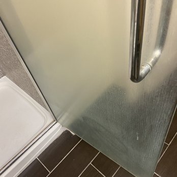 La Quinta by Wyndham Leesville Ft. Polk - Disgusting shower! - Hotels Near Me - Leesville, Louisiana La Quinta by Wyndham Leesville Ft. Polk - Disgusting shower! - Hotels Near Me - Leesville, Louisiana