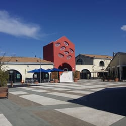 Soratte Outlet Shopping - Piazzale nord