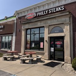 Charleys Cheesesteaks - Entrance and outdoor seating available