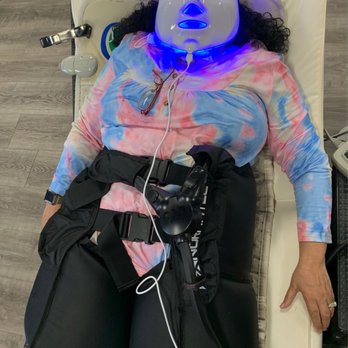 Osteostrong Bakersfield - Me with blue light mask and Moradrc hip compression siit - Osteopathic Physicians Near Me - Bakersfield, California Osteostrong Bakersfield - Me with blue light mask and Moradrc hip compression siit - Osteopathic Physicians Near Me - Bakersfield, California