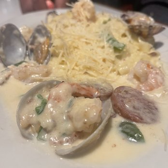 Bravo Restaurant - Chicken Alfredo with sausage and clams - Italian Near Me - Aiea, Hawaii Bravo Restaurant - Chicken Alfredo with sausage and clams - Italian Near Me - Aiea, Hawaii