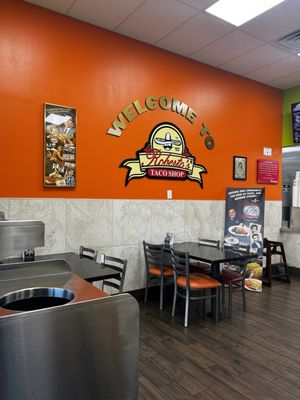 Roberto's Taco Shop by null