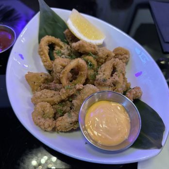 Beehive - Calamari - Cocktail Bars Near Me - Dallas, Texas Beehive - Calamari - Cocktail Bars Near Me - Dallas, Texas