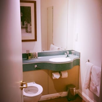 The Alexander Pope - My bathroom - Pubs Near Me - Twickenham, XGL The Alexander Pope - My bathroom - Pubs Near Me - Twickenham, XGL