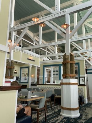 Hemingway's Restaurant & Bar Pilar by null