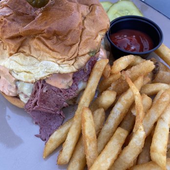 Sky Cafe - Reuben burger - New American Near Me - Pittstown, New Jersey Sky Cafe - Reuben burger - New American Near Me - Pittstown, New Jersey
