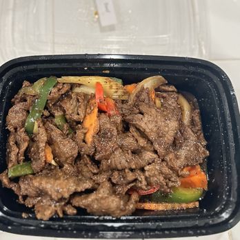 Chef Burma - Black pepper beef, mild - Burmese Near Me - Sacramento, California Chef Burma - Black pepper beef, mild - Burmese Near Me - Sacramento, California