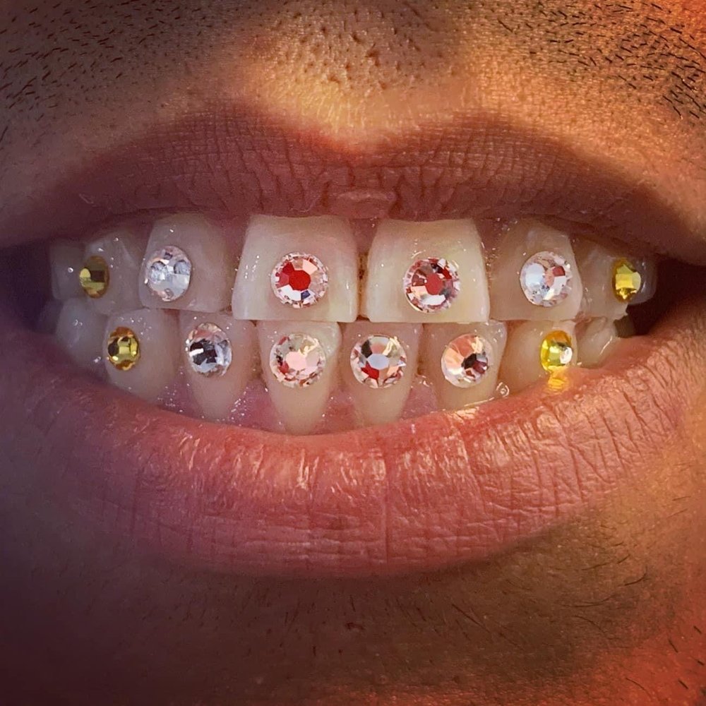 WHITENING & GEMS BY JENN San Antonio, Texas Teeth Whitening Phone