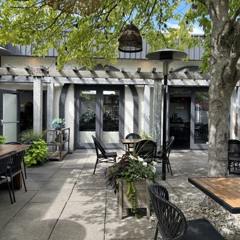 Kin & Folk - Outdoor patio - Asian Fusion Near Me - Penticton, British Columbia