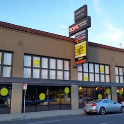 SpeedPro Imaging - Portland - Pips and Bounce Window Graphics