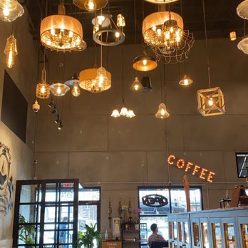 Chateau De Chantilly Cafe - Bakeries Near Me - Chantilly, Virginia