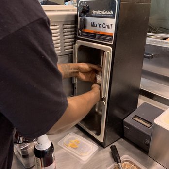 PDQ Chicken - Making the shakes! - Fast Food Near Me - Tampa, Florida PDQ Chicken - Making the shakes! - Fast Food Near Me - Tampa, Florida