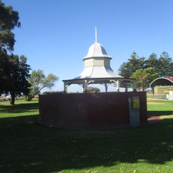 Lions Park - Park - Playgrounds Near Me