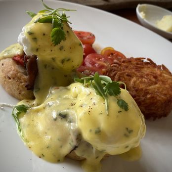 The Mansion Restaurant - Turtle Creek - Smoked Brisket Benedict - New American Near Me - Dallas, Texas The Mansion Restaurant - Turtle Creek - Smoked Brisket Benedict - New American Near Me - Dallas, Texas