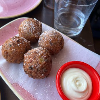 La Cañita Bayside - Conch fritters - Cuban Near Me - Miami, Florida La Cañita Bayside - Conch fritters - Cuban Near Me - Miami, Florida