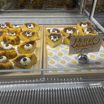 Fluffy Fluffy Dessert Cafe - Cheesecake - Desserts Near Me - Orlando, Florida Fluffy Fluffy Dessert Cafe - Cheesecake - Desserts Near Me - Orlando, Florida