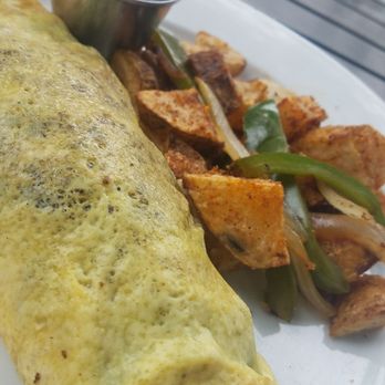 Jerry's Bar - Cheesesteak omlette - Cocktail Bars Near Me - Philadelphia, Pennsylvania