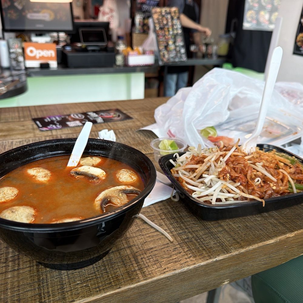 Tom Yum - Soup and Pad Thai Tom Yum - Soup and Pad Thai