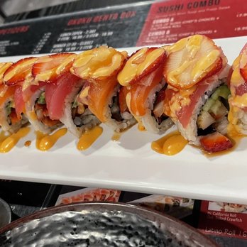 Sushi Okoku - Strawberry Lemonade Roll - Sushi Bars Near Me - Riverside, California Sushi Okoku - Strawberry Lemonade Roll - Sushi Bars Near Me - Riverside, California
