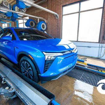 Clearwave - Keep your car looking fresh and shiny every time you visit Clearwave St. Charles. - Car Wash Near Me - Saint Charles, Illinois Clearwave - Keep your car looking fresh and shiny every time you visit Clearwave St. Charles. - Car Wash Near Me - Saint Charles, Illinois