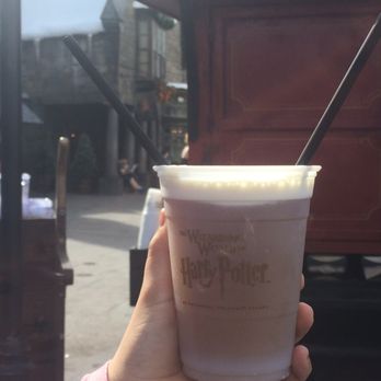 Universal Studios Florida - Frozen butter beer! Yum yum yum!!! - Amusement Parks Near Me - Orlando, Florida