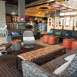 W XYZ Bar