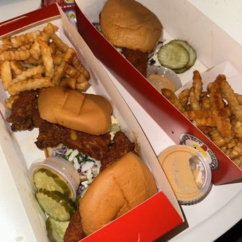 Dave's Hot Chicken - Chicken Shop Near Me - Sunnyvale, California Dave's Hot Chicken - Chicken Shop Near Me - Sunnyvale, California