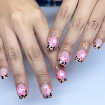 Hollywood Nails - Nail Salons Near Me - Dania Beach, Florida