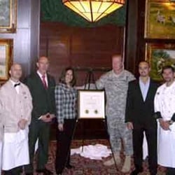 Chance T Kaplan, MD FACS - Plastic Surgeon Dr. Chance Kaplan at Thanksgiving For Homeless Veterans.
