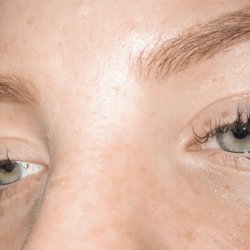 lash up - Signature eyelash extensions