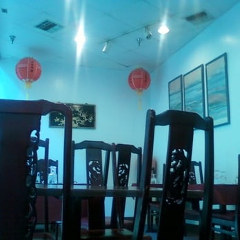 Hunan Wok Restaurant - Interior seating - Chinese Near Me - Baltimore, Maryland Hunan Wok Restaurant - Interior seating - Chinese Near Me - Baltimore, Maryland