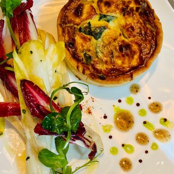 Le Jardinier - Caramelized onion and mushroom quiche - French Near Me - Miami, Florida