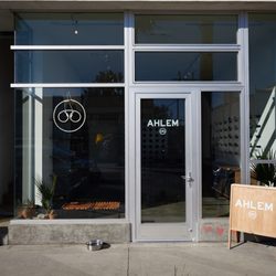 AHLEM - View from the sunny and charming street of Abbot Kinney.